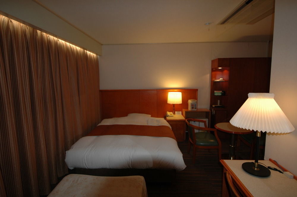 Takamatsu Terminal Hotel Bagian luar foto