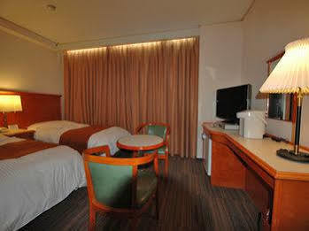 Takamatsu Terminal Hotel Bagian luar foto